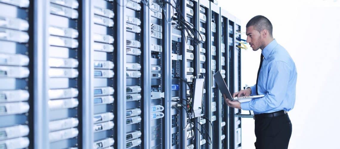 Personne Qui Pénètre Illégalement Un Système Informatique