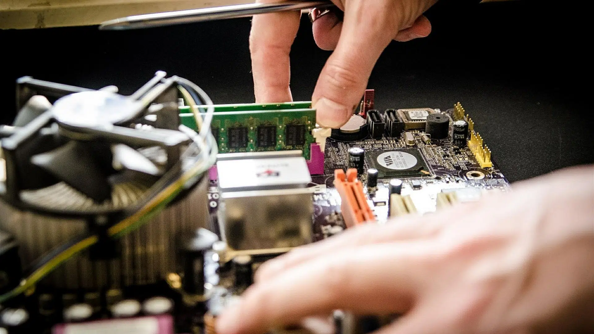 Maintenance informatique : contactez des professionnels